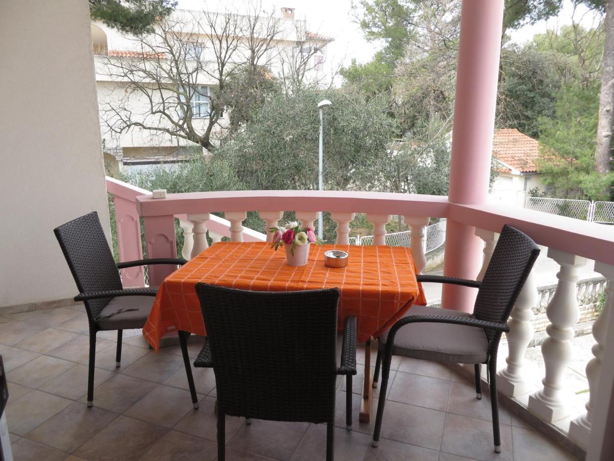 Gardenia Apartments Pakoštane Extérieur photo