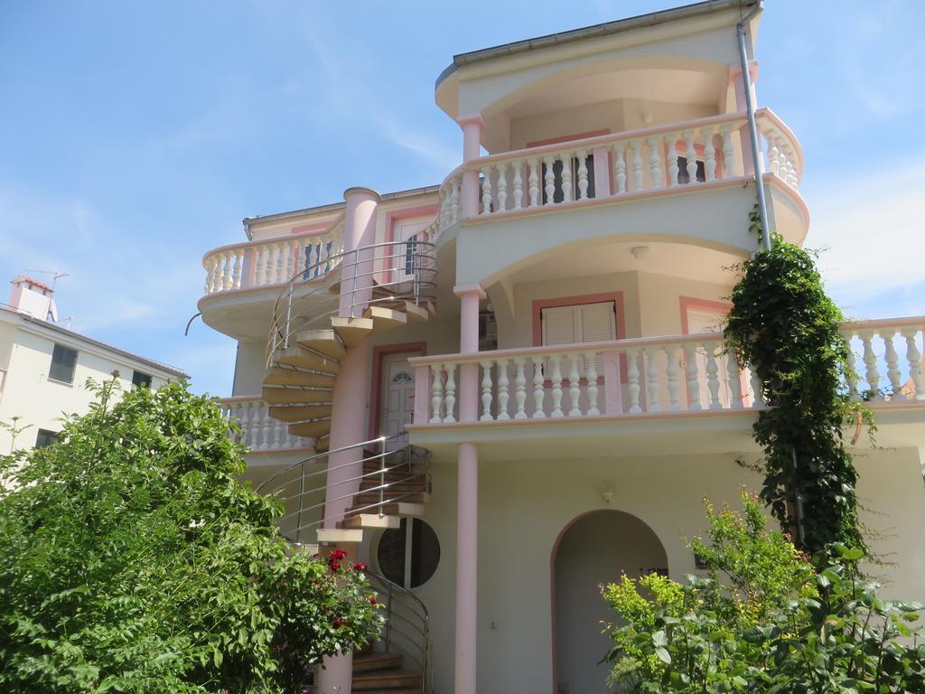Gardenia Apartments Pakoštane Extérieur photo