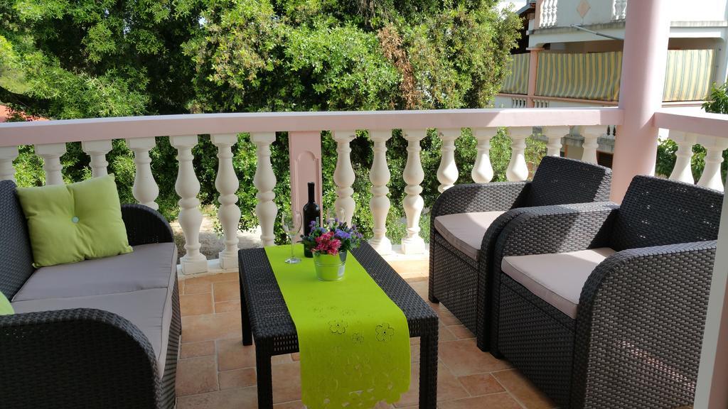 Gardenia Apartments Pakoštane Extérieur photo