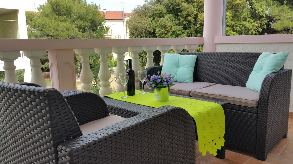 Gardenia Apartments Pakoštane Extérieur photo