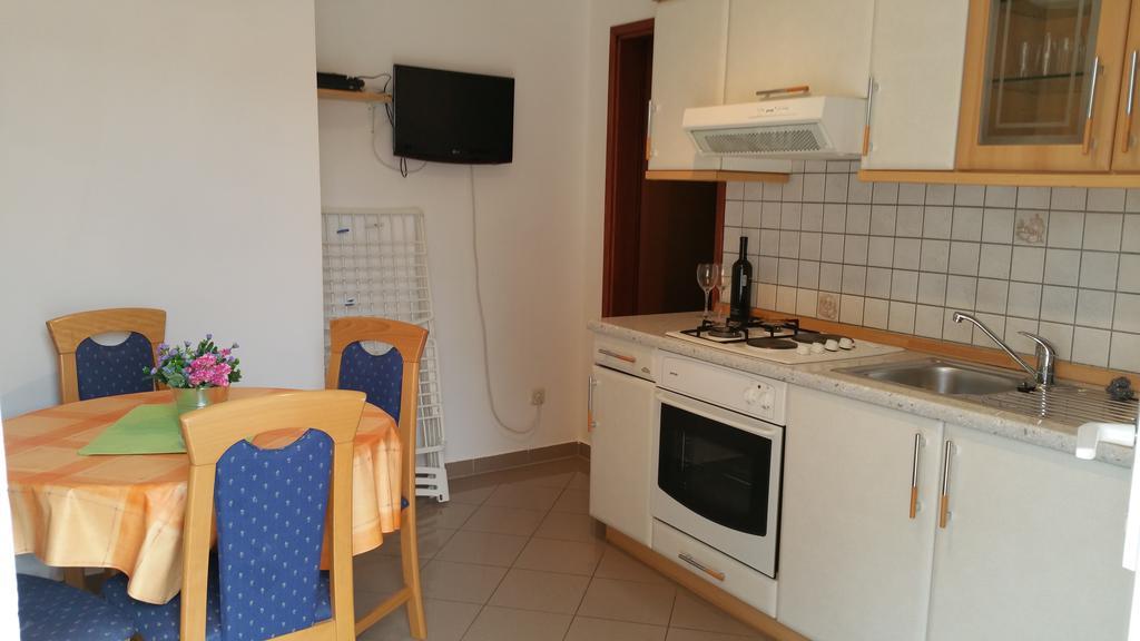 Gardenia Apartments Pakoštane Extérieur photo