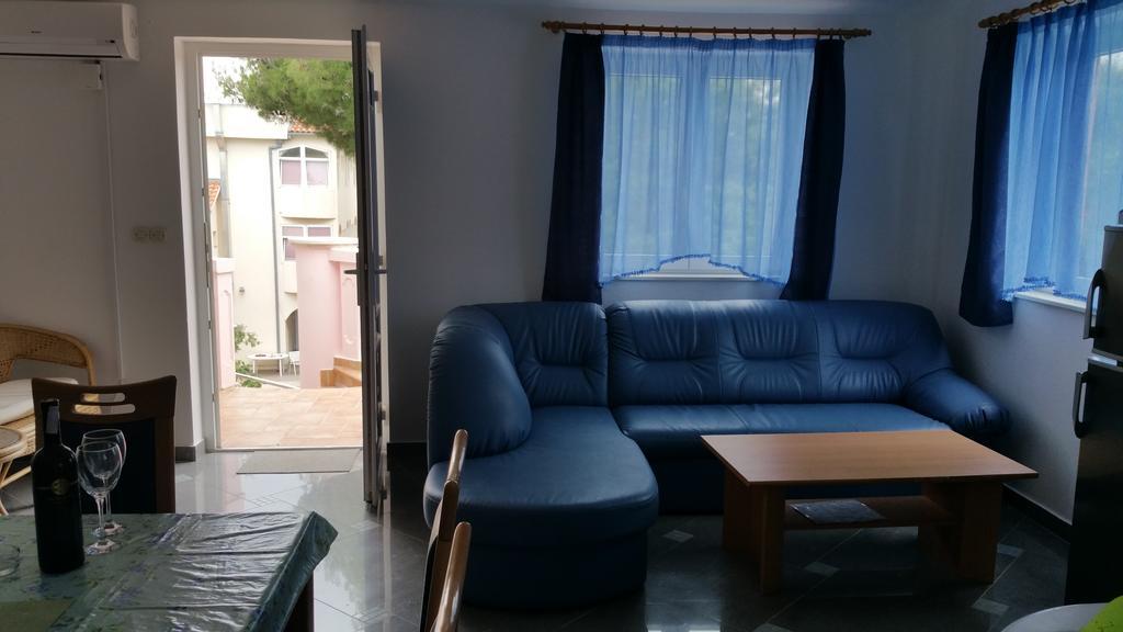 Gardenia Apartments Pakoštane Extérieur photo